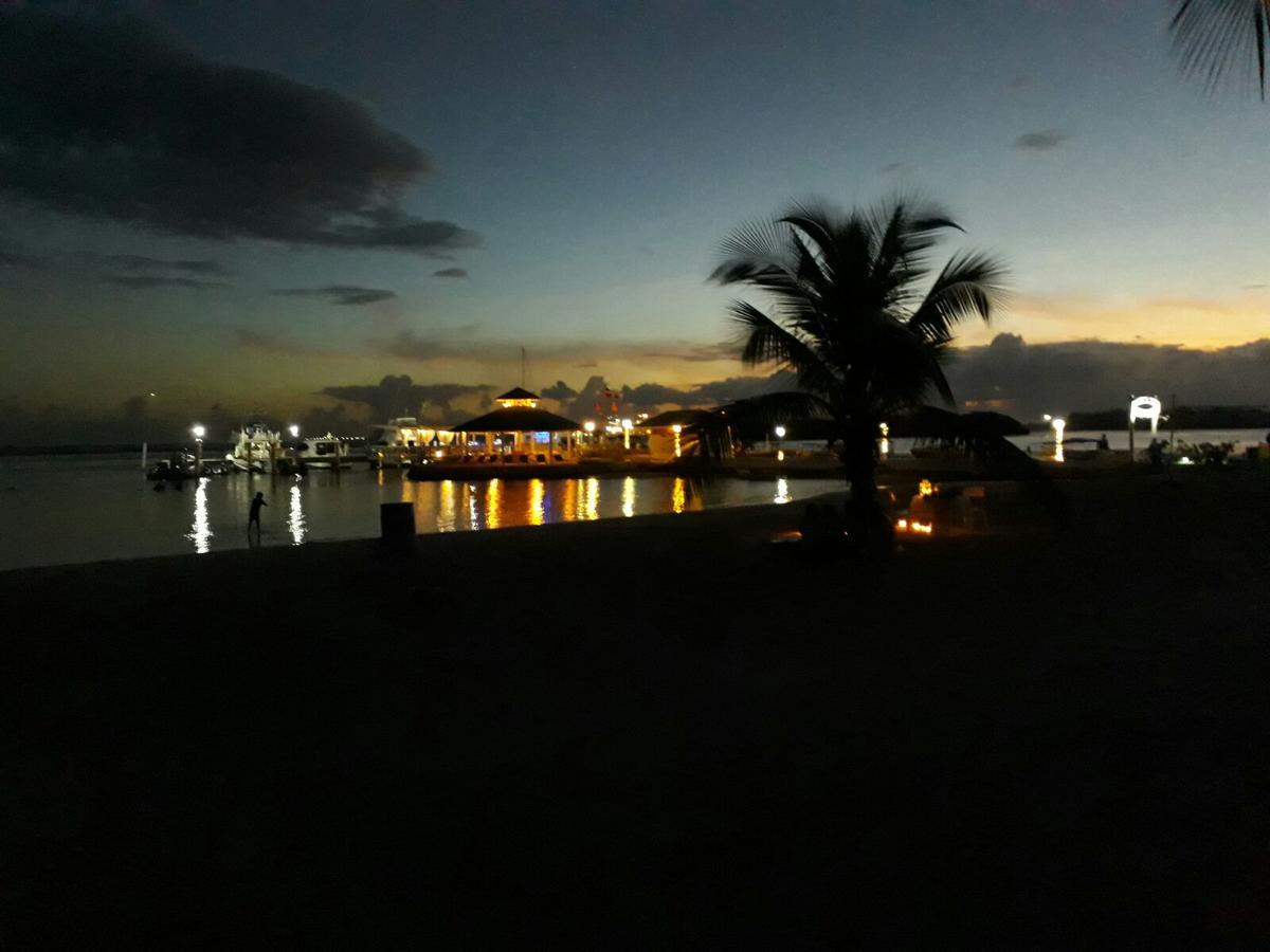 Hotel & Restaurante Espanol Luz De Luna Boca Chica Exterior foto